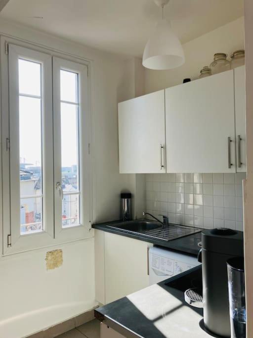 The Artist'S Apartment Near The Metro Saint-Denis  Exterior photo